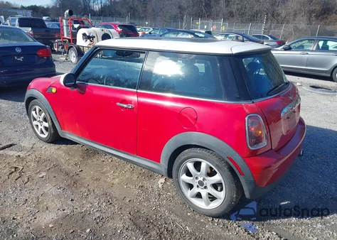 2008 Mini Cooper из США, поврежденный, VIN WMWMF33548TU67650